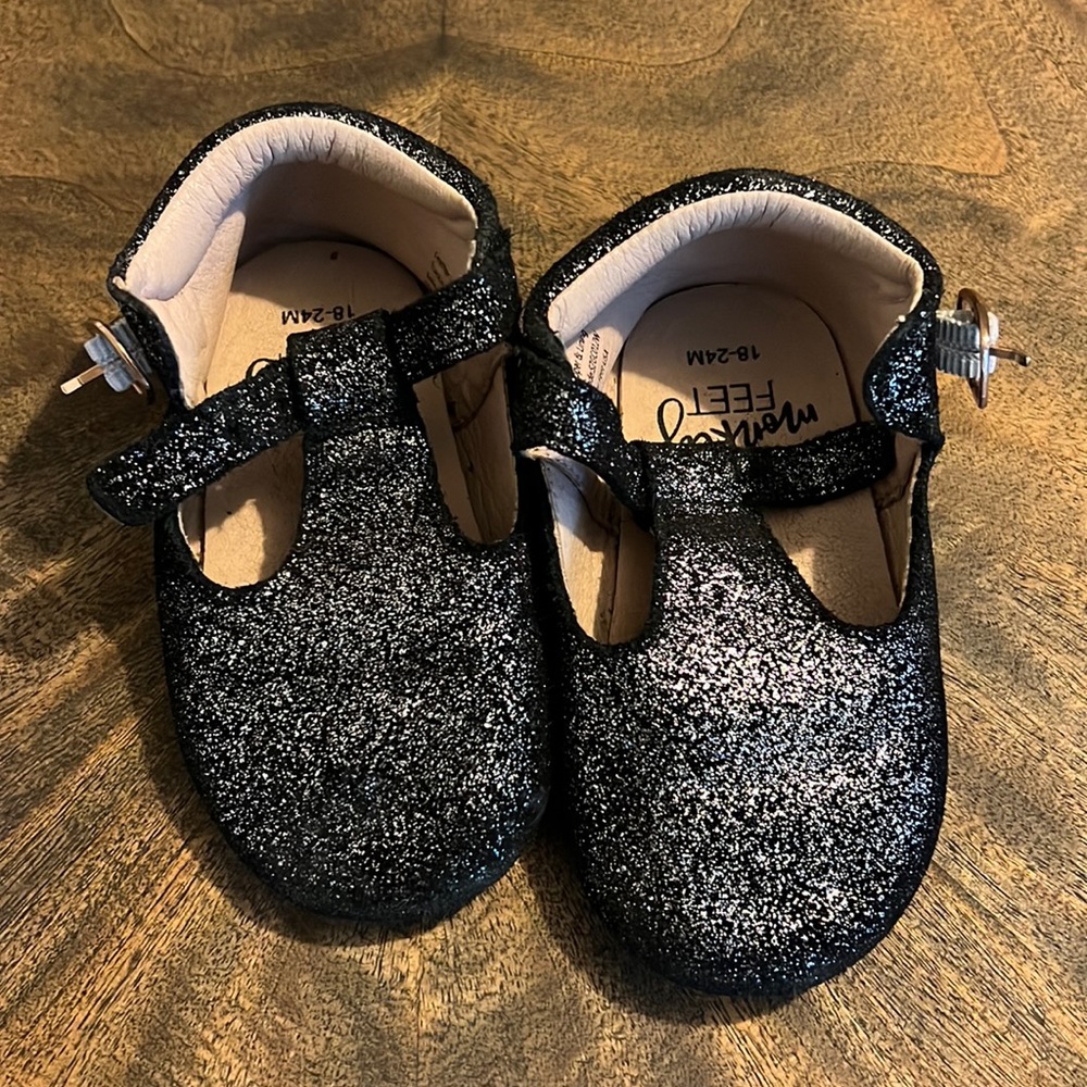 Monkey feet moccs